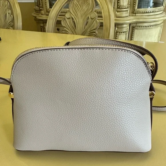 Elegant Gray Crossbody Bag - Picture 2 of 9